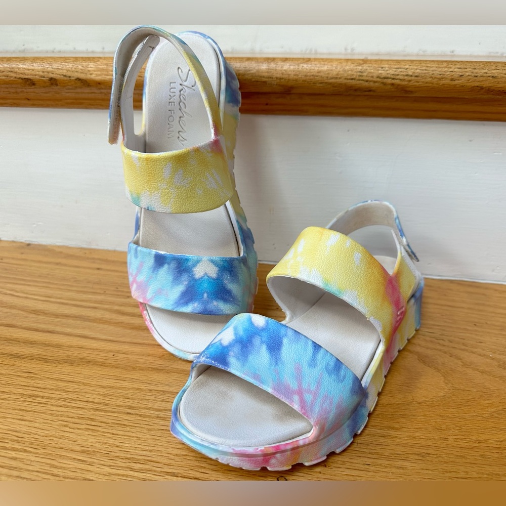 Skechers Kids' Colorful sandals water sandals size 5 big kids luxe foam sandals